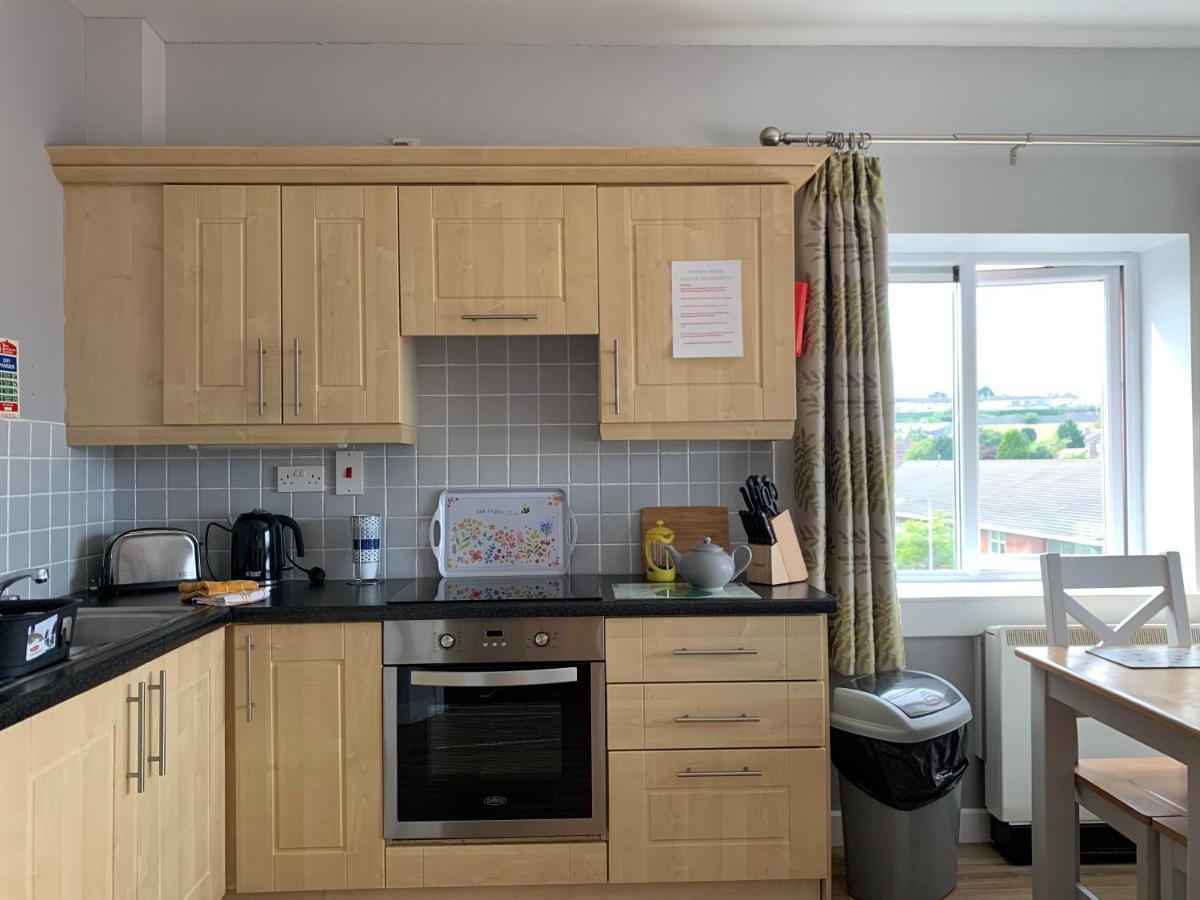 Priory House, Student Accommodation, Manor Village Apartments, Cork Road, X91W427 Waterford Exteriör bild